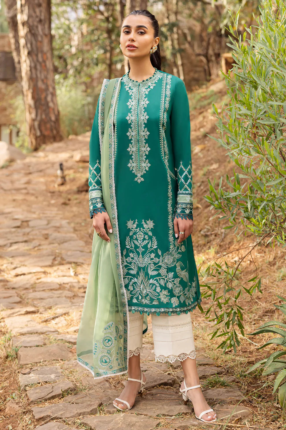 ZAHA- 3PC LAWN HEAVY EMBROIDERED SHIRT WITH ORGANZA EMBROIDERY DUPATTA-TANA-5266