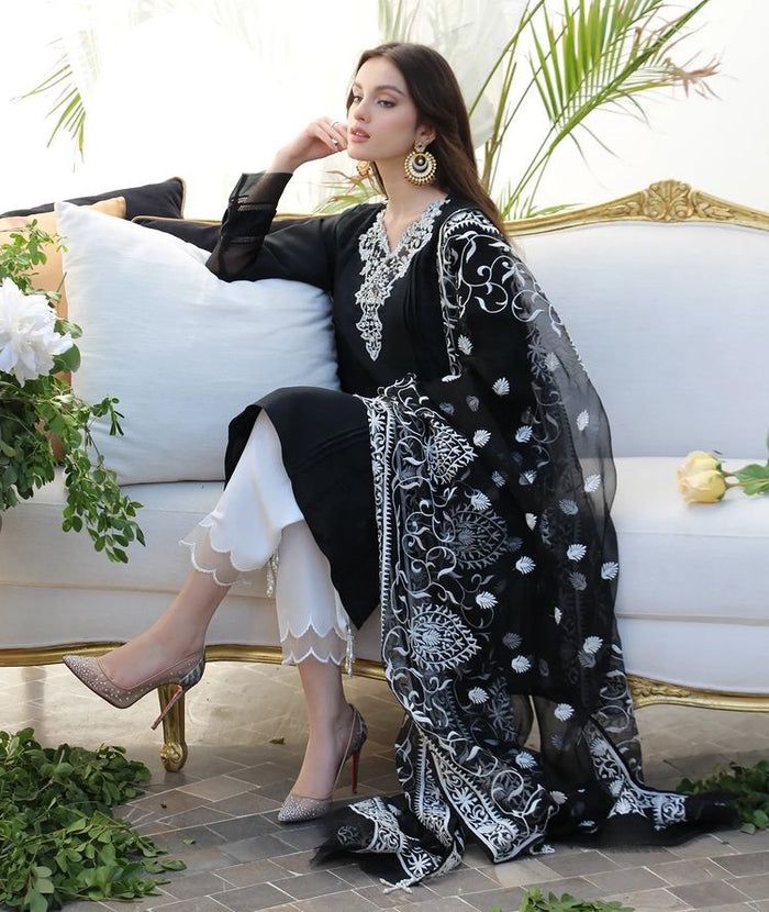 JAZMIN- 3PC LAWN HEAVY EMBROIDERED SHIRT WITH ORGANZA EMBROIDERY DUPATTA-TANA-5298