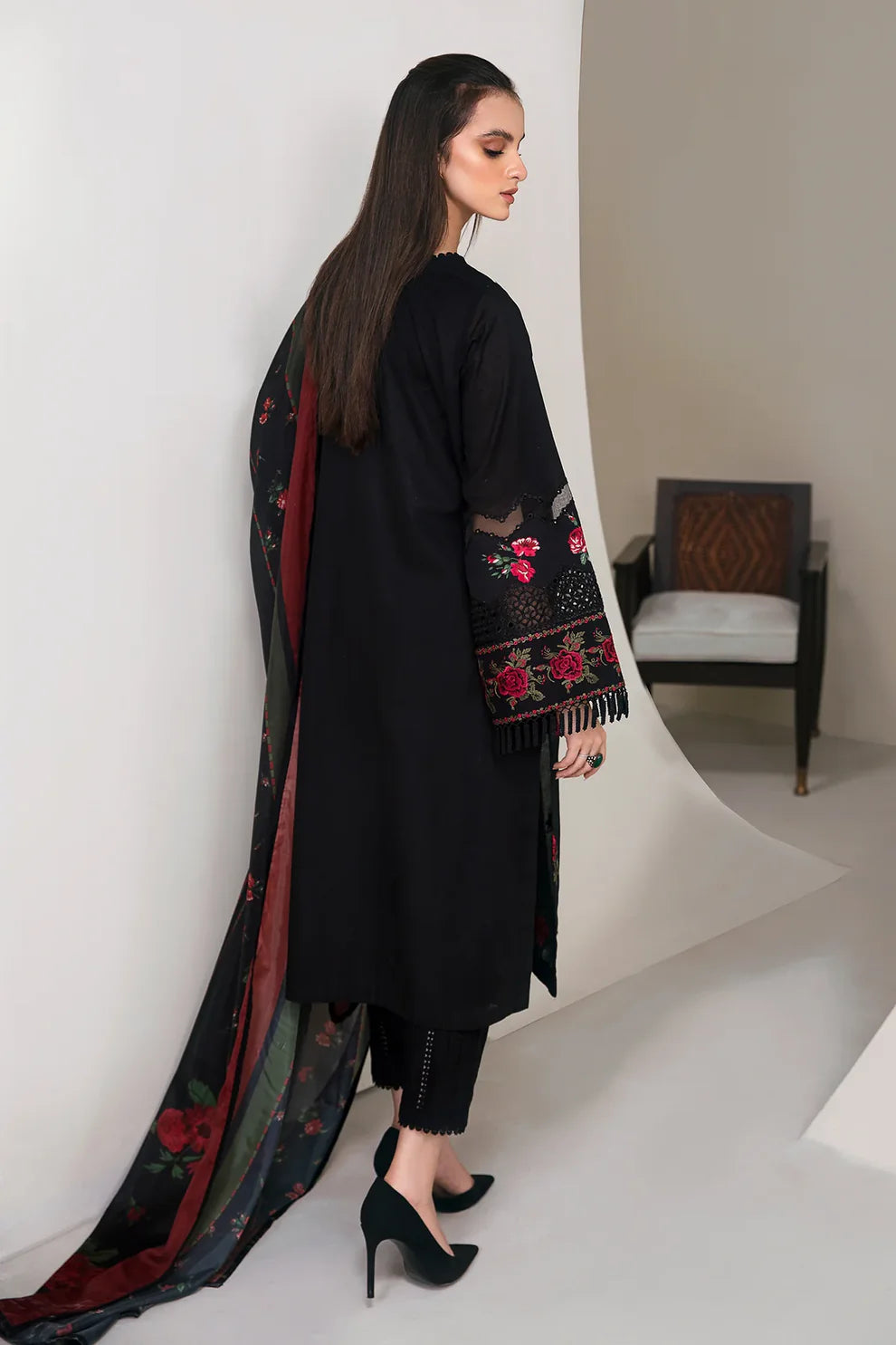 JAZMIN- 3PC LAWN EMBROIDERED SHIRT WITH DIAMOND PRINT DUPATTA AND TROUSER-TANA-5201