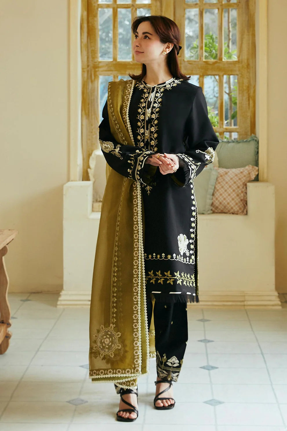 ZARA SHAH JAHAN - 3PC LAWN EMBROIDERED SHIRT WITH ORGANZA EMBROIDERED DUPATTA AND TROUSER-TANA-5244-BLACK