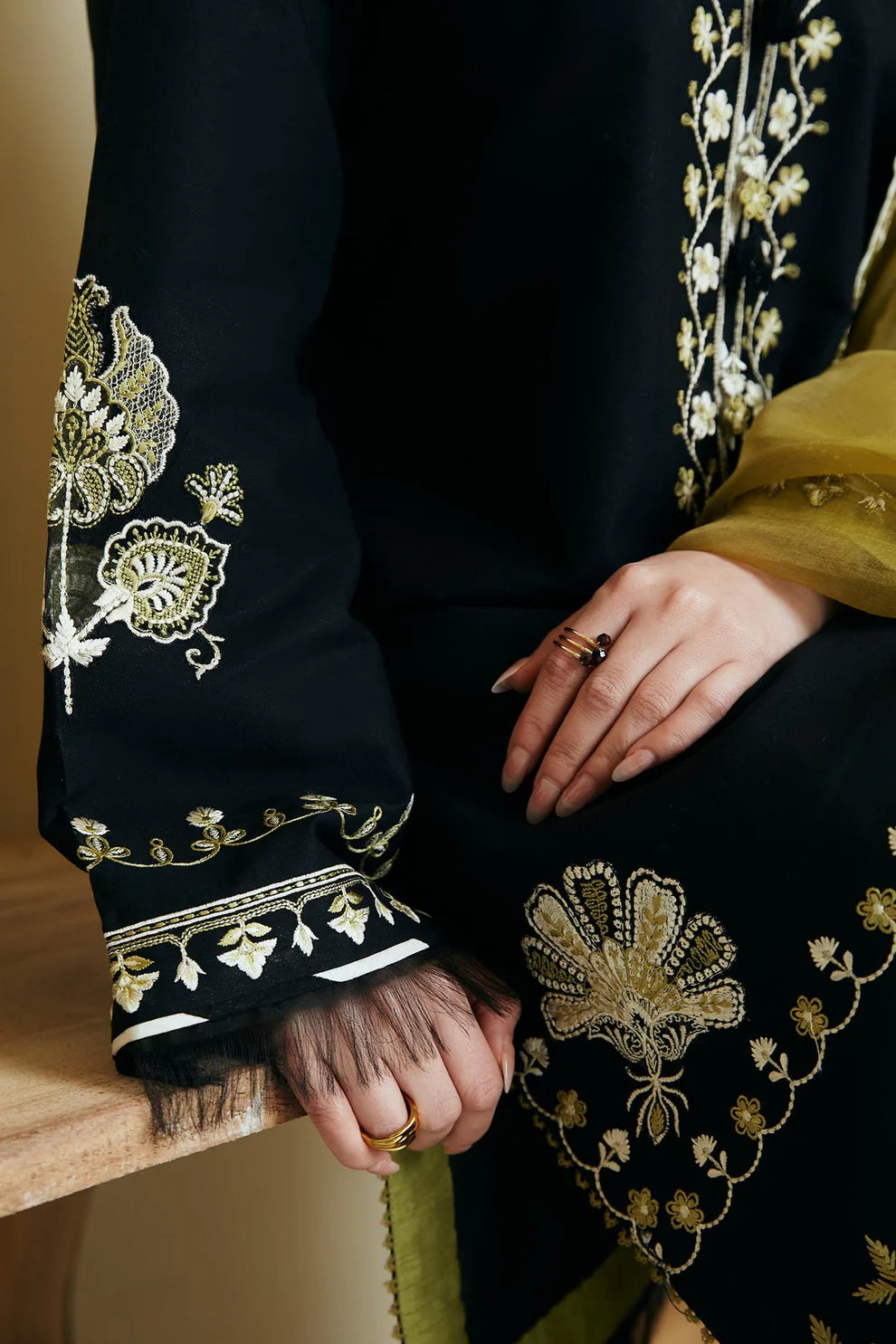 ZARA SHAH JAHAN - 3PC LAWN EMBROIDERED SHIRT WITH ORGANZA EMBROIDERED DUPATTA AND TROUSER-TANA-5244-BLACK