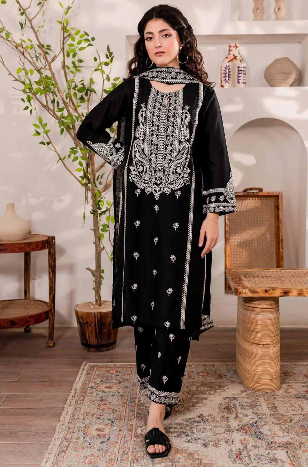 BATIK - 3PC DHANAK EMBROIDERED SHIRT WITH EMBROIDERED ORGANZA DUPATTA AND TROUSER-TANA-1525