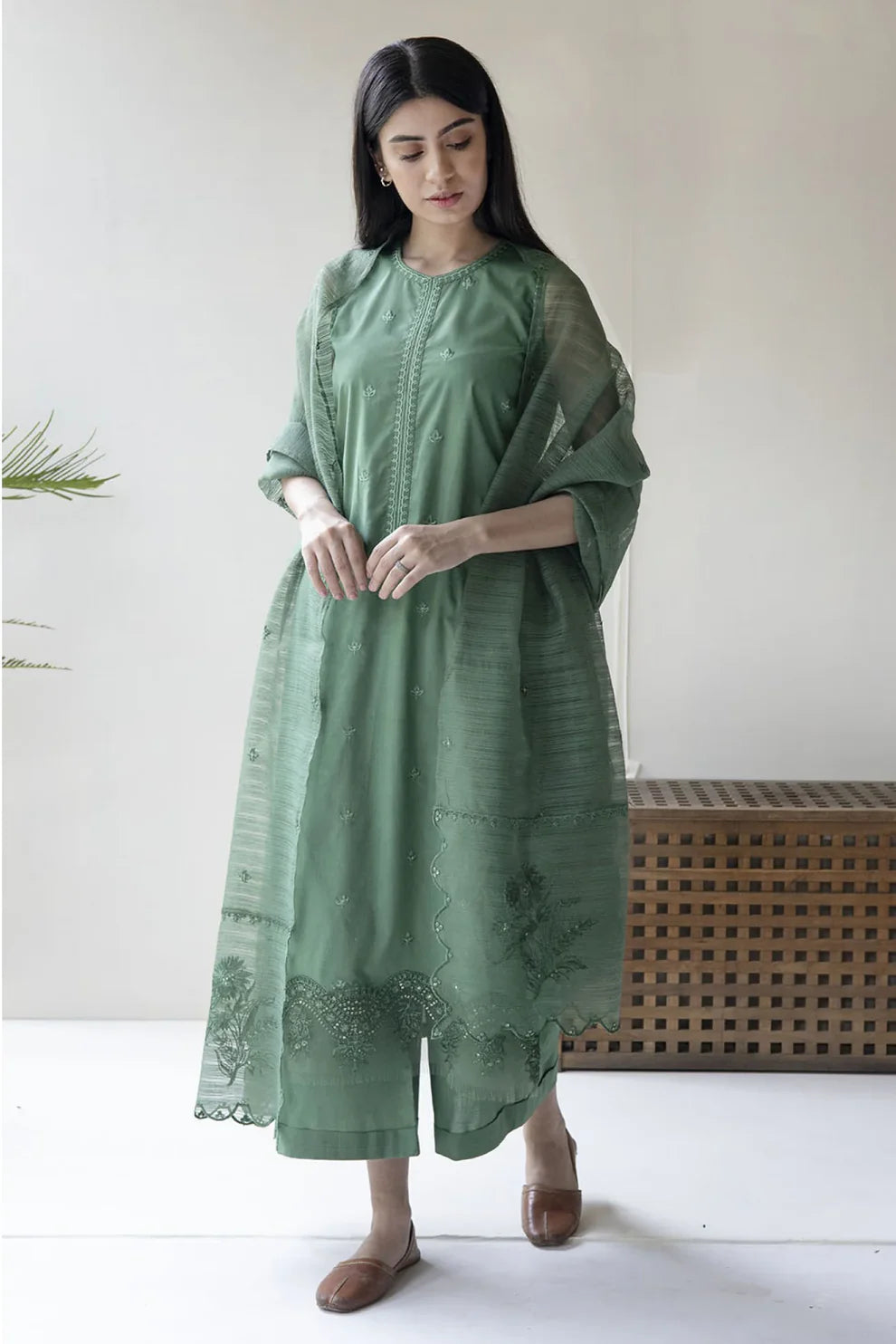 DYOT - 3PC LAWN WITH ORGANZA EMBROIDERED DUPPATTA-TANA-2012