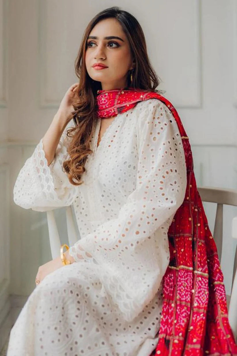 MARIA-B-LAWN CHICKENKARI EMBROIDERY WITH CHUNRI PRINT DUPATTA-TANA-5206