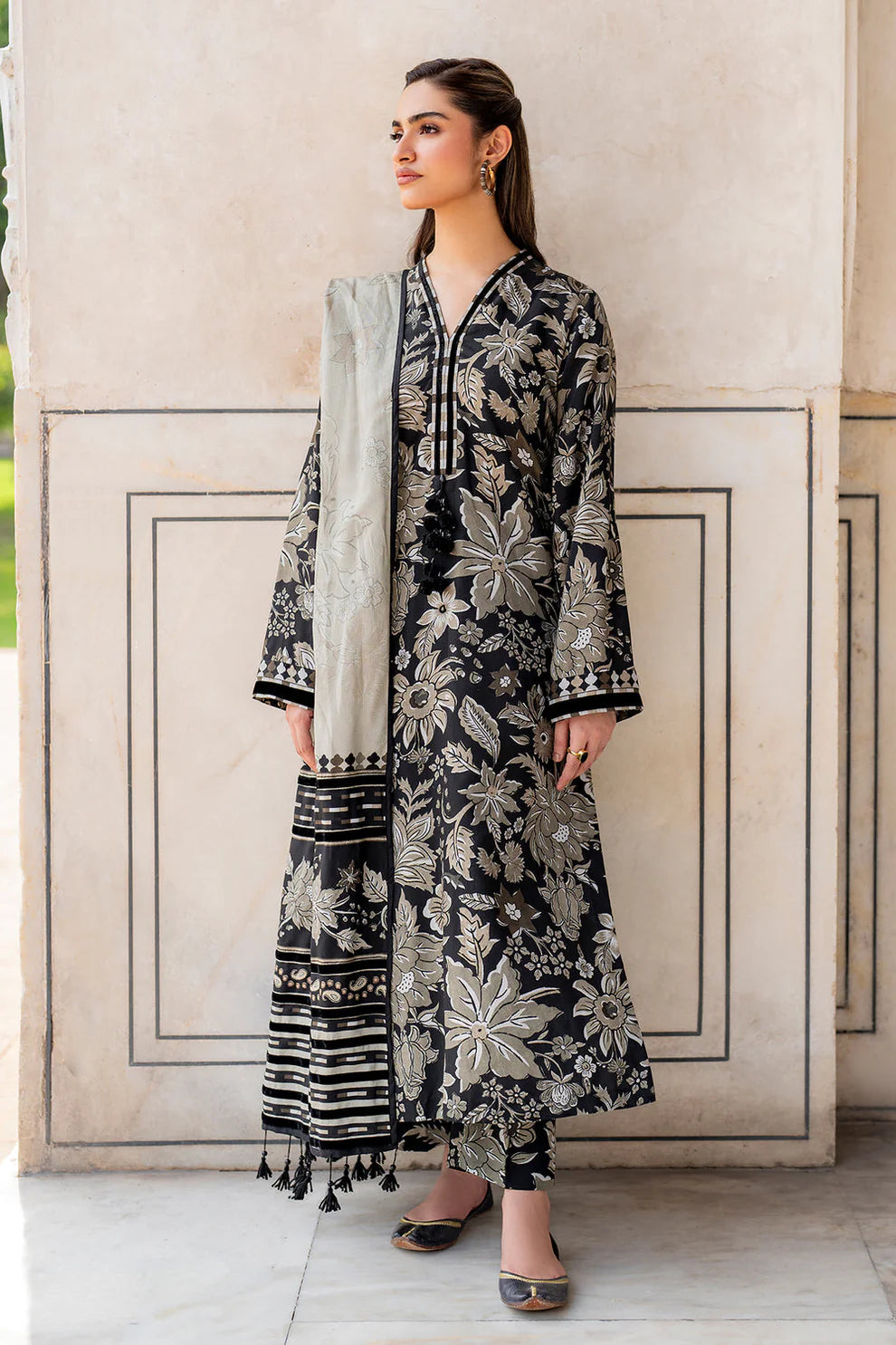 BAROUQUE- 3PC KARANDI PRINTED SHIRT WITH KARANDI PRINTED DUAPTTA AND TROUSER-TANA-1715