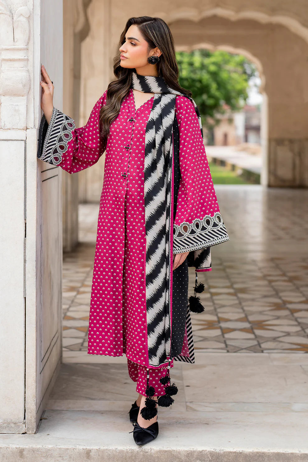 CHARIZMA- 3PC KARANDI PRINTED SHIRT WITH KARANDI PRINTED DUAPTTA AND TROUSER-TANA-1712