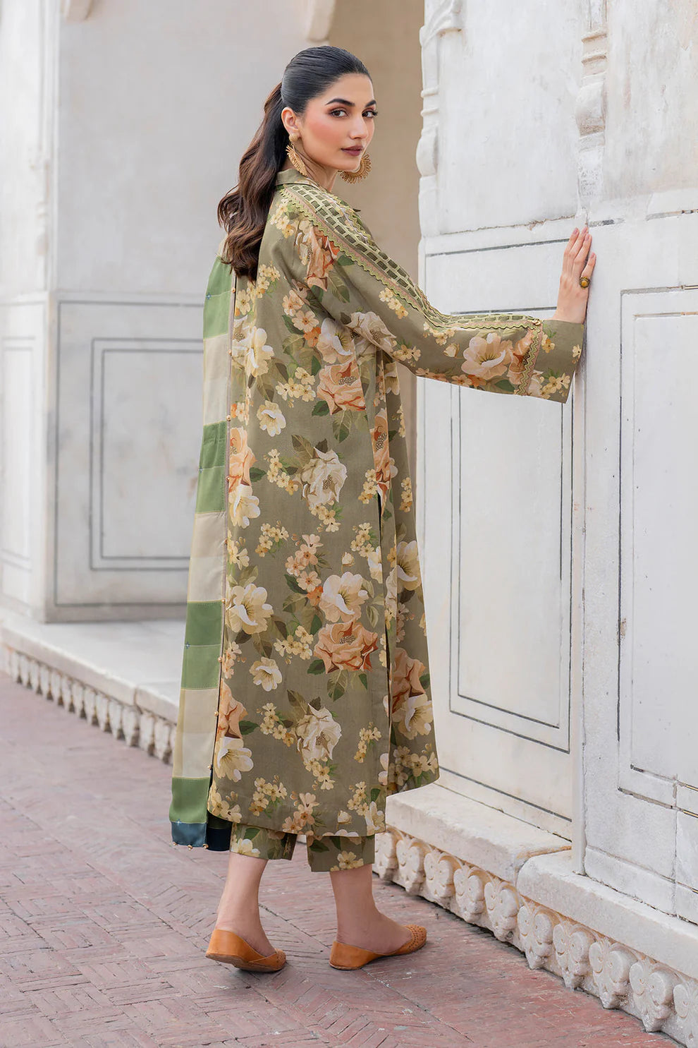 BAROUQUE- 3PC KARANDI PRINTED SHIRT WITH KARANDI PRINTED DUAPTTA AND TROUSER-TANA-1722