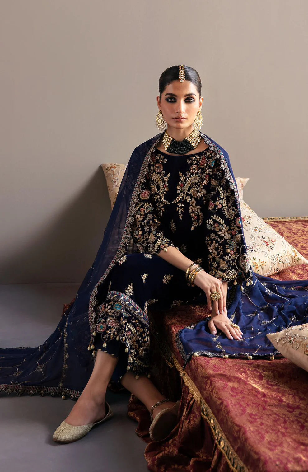 JAZMIN -VELVET 3PC-SEQUENCE EMBROIDERED WORK SHIRT WITH CHIFFON HEAVY SEQUANCE EMBROIDERED DUPATTA-TANA-D-1 -VELVET