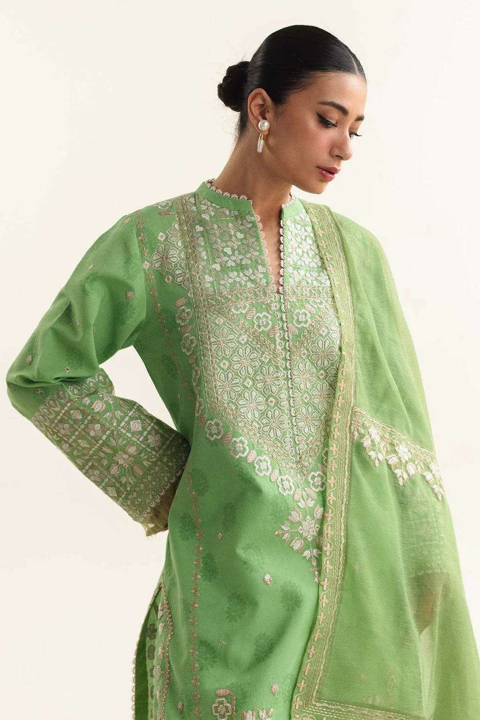 ZAHRA SHAHJAHAN- 3PC LAWN EMBROIDERED SHIRT WITH DIAMOND PRINT DUPATTA- TANA-5259