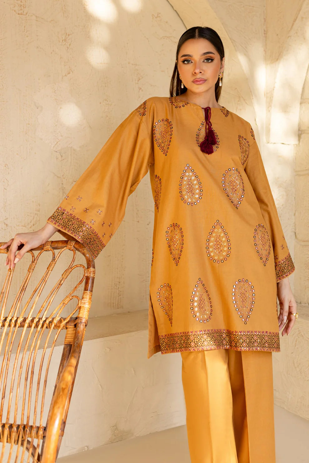 ZARA SHAHJAHAN-2PC DHANAK EMBROIDRED SHIRT WITH AND EMBROIDRED TROUSER-TANA-1744