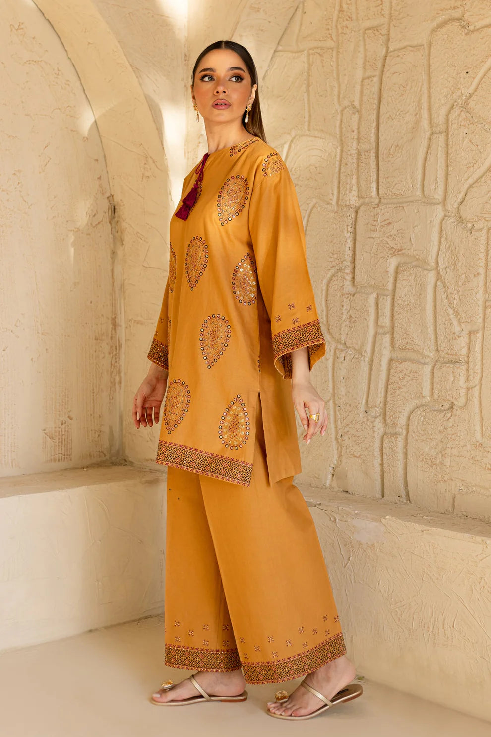 ZARA SHAHJAHAN-2PC DHANAK EMBROIDRED SHIRT WITH AND EMBROIDRED TROUSER-TANA-1744