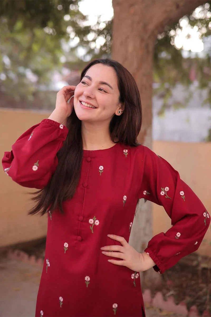 HANIA AMIR-2PC DHANAK EMBROIDRED SHIRT WITH AND TROUSER-TANA-2PC-RED