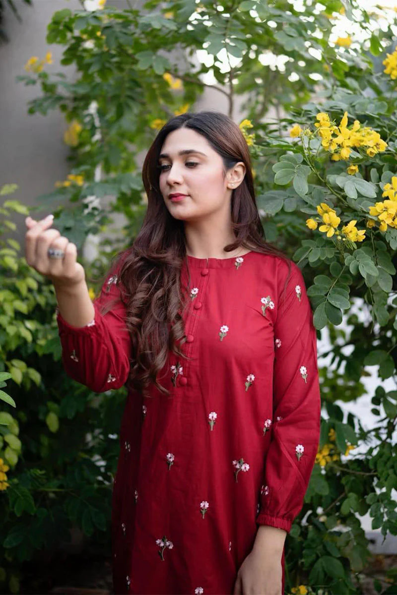 HANIA AMIR-2PC DHANAK EMBROIDRED SHIRT WITH AND TROUSER-TANA-2PC-RED