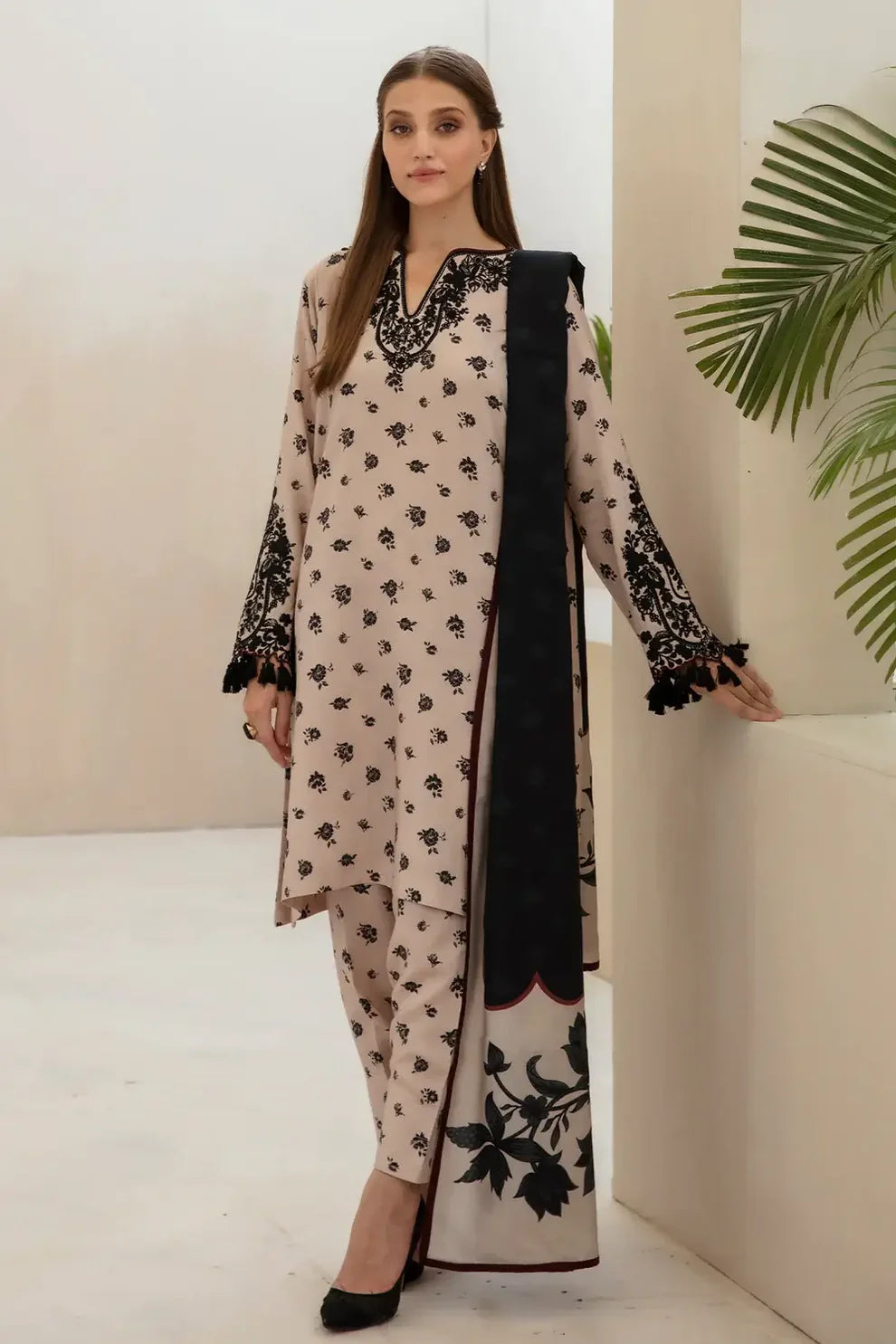 BAROQUE - 3PC KARANDI PRINTED EMBROIDERED SHIRT WITH KARANDI PRINTED SHAWL AND KARANDI PRINTED TROUSER-TANA-1550