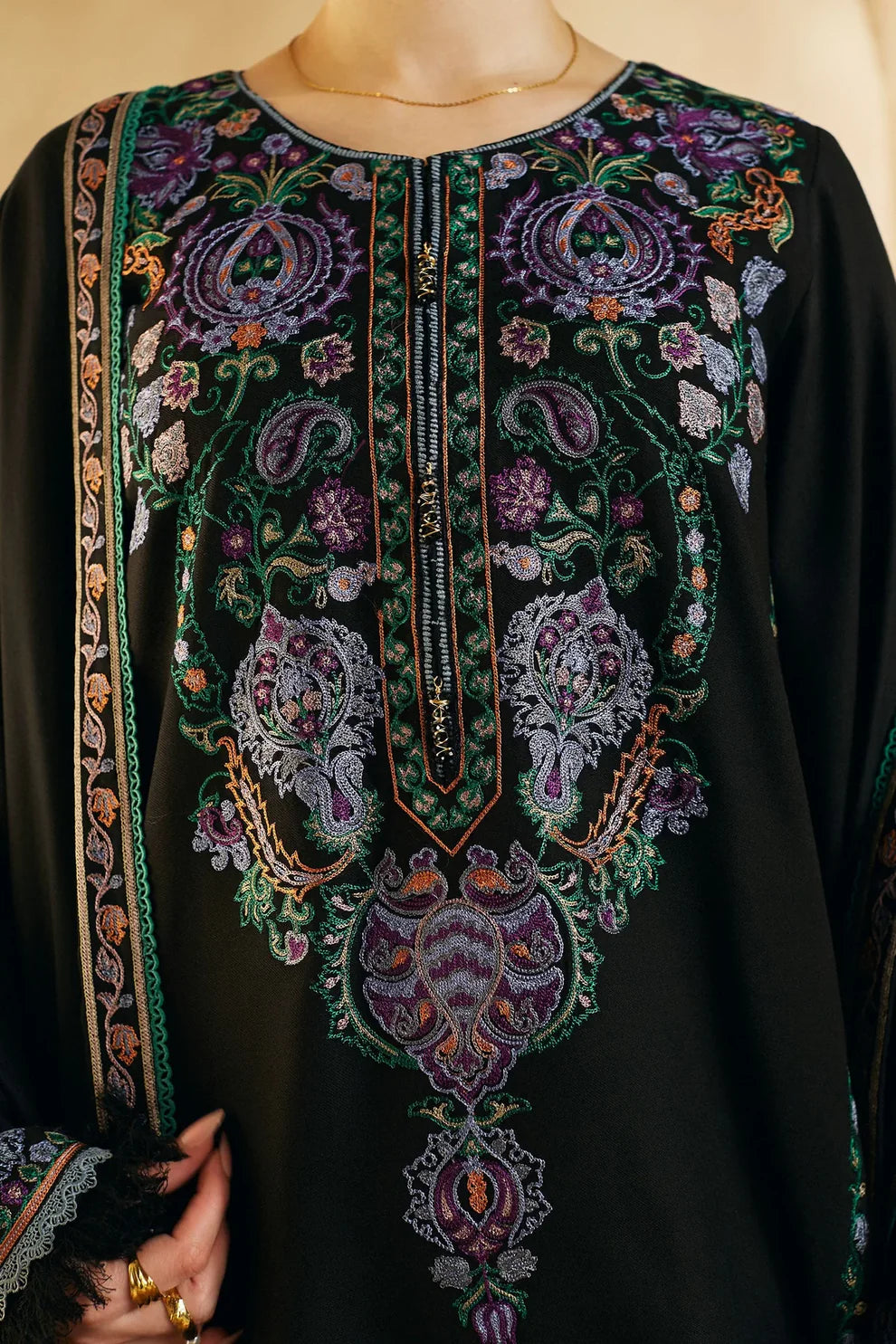 ZARA SHAH JAHAN- 3PC DHANAK EMBROIDERED SHIRT DHANAK EMBROIDERED SHAWL AND TROUSER-TANA-1540-BLACK