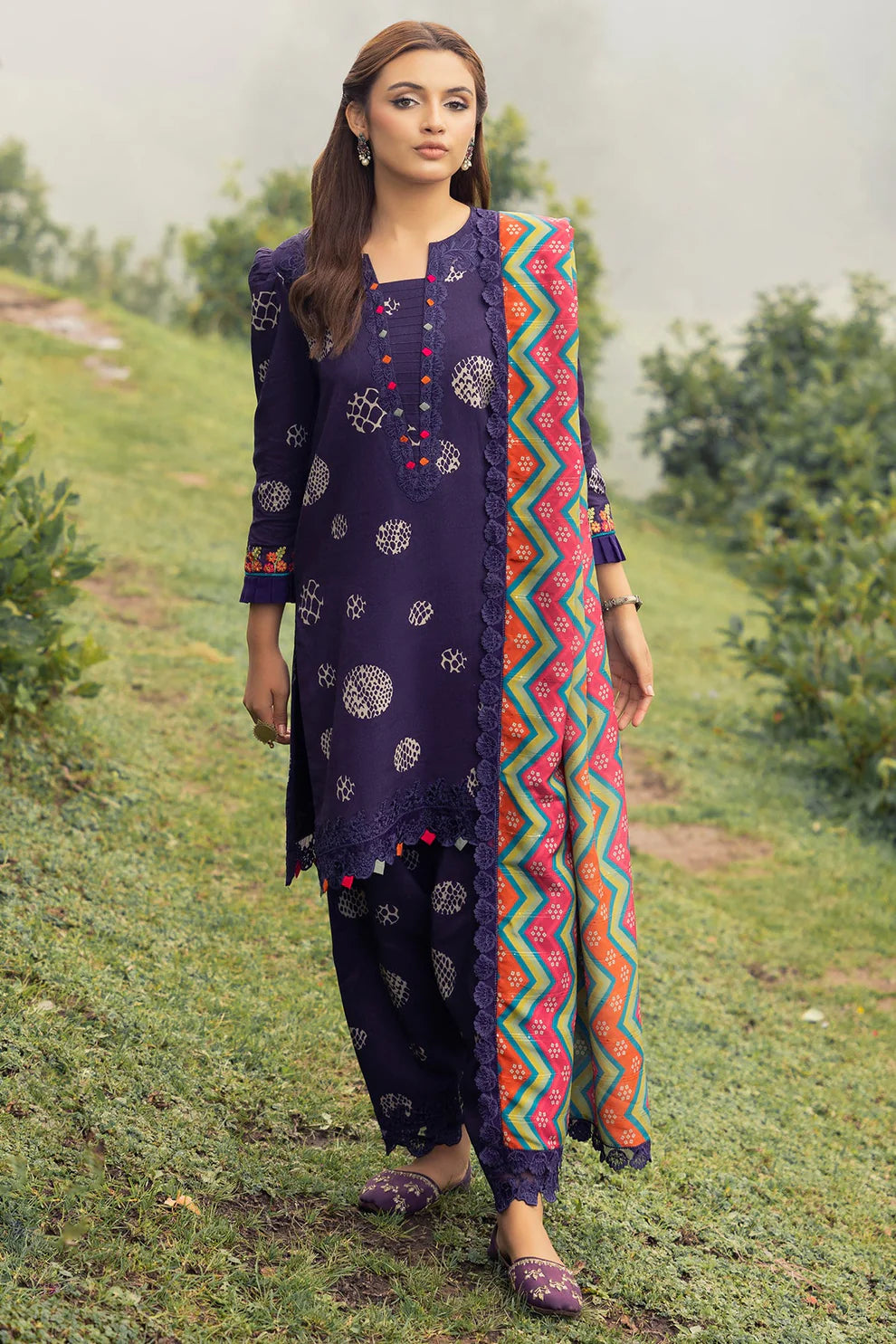 BAROUQUE- 3PC KARANDI PRINTED SHIRT WITH KARANDI PRINTED DUAPTTA AND TROUSER -TANA-1717