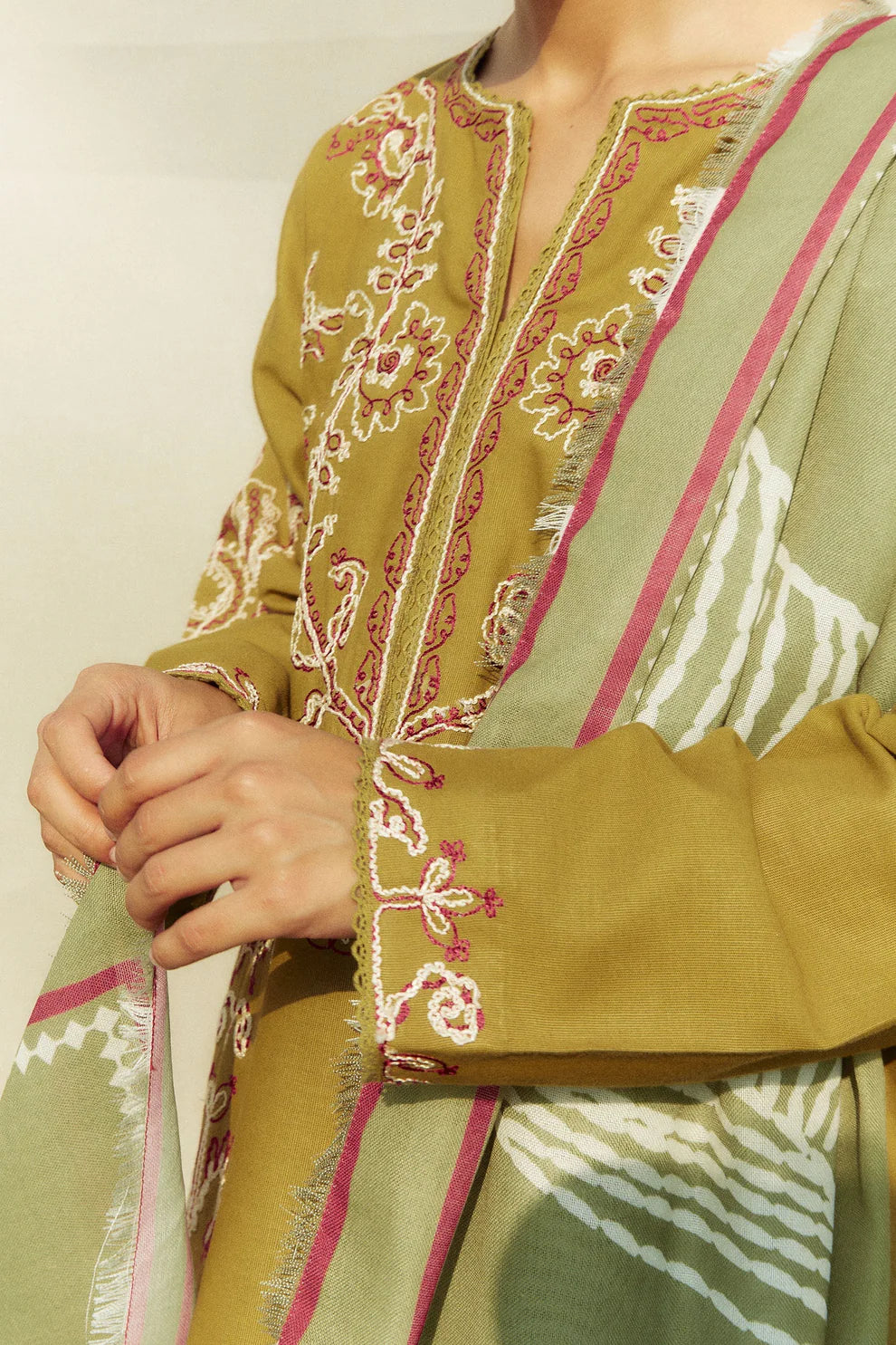 ZARA SHAHJAHAN- 3PC DHANAK EMBROIDERED SHIRT WITH WOOL PRINT SHAWL AND TROUSER-TANA-1751